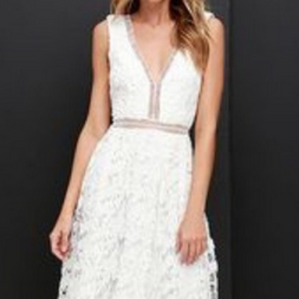 Romeo & Juliet Couture lace dress